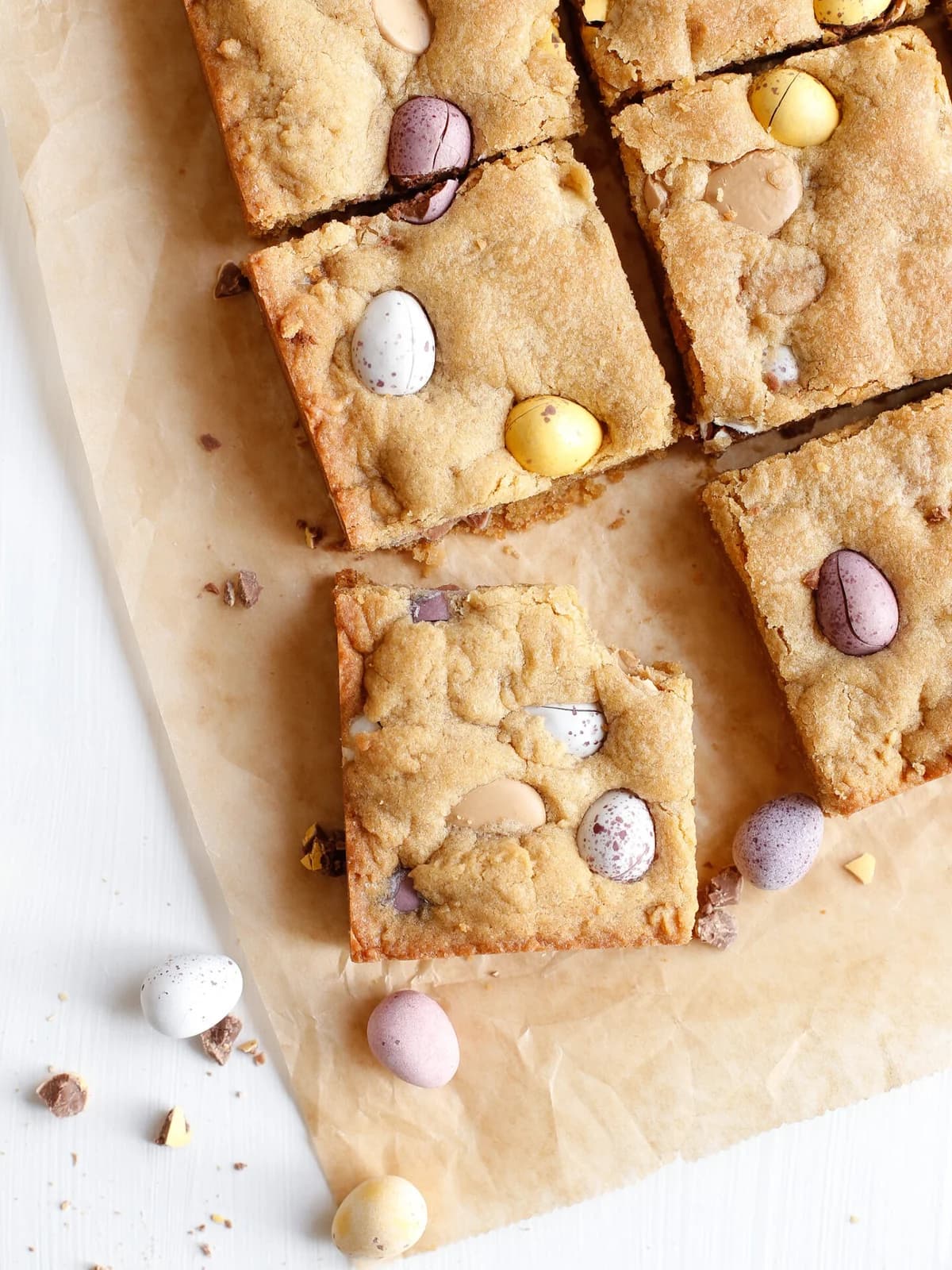 Mini eggs kökudeigsbitar