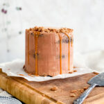 Kladdkaka með jarðaberjum og haframulning